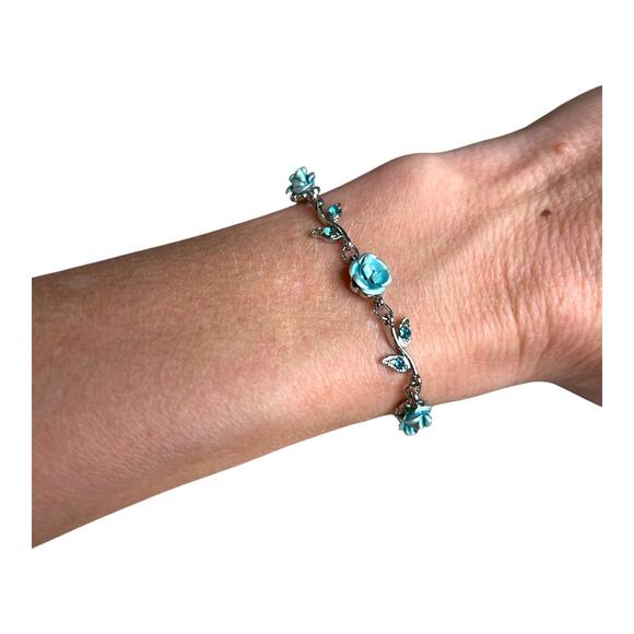 Light Blue Roses and Crystals Dainty Feminine Floral Silver Tone Bracelet - Picture 4 of 8